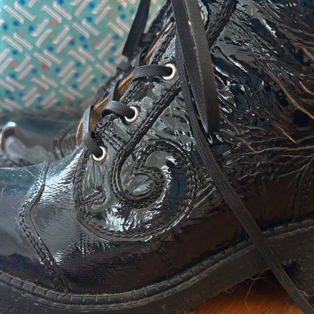 John Fluevog Tardy Crepe Soled Derby Boots - brand new! - Picture 3 of 5